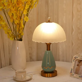 Прикроватная лампа для европейской спальни с сенсорной зарядкой 2022 Light, Роскошная керамическая настольная лампа в китайском стиле в стиле ретро